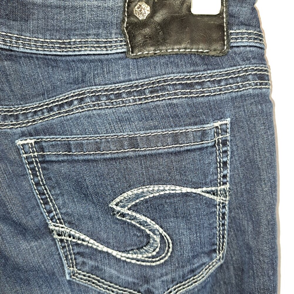 Silver Jeans Suki Straight W/Embroidered Pockets and Rhinestones Embellishments - Picture 10 of 12
